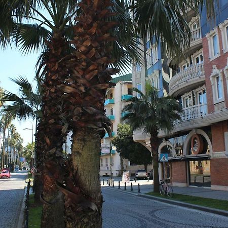 Batumi Apartment In Front Of Sheraton エクステリア 写真